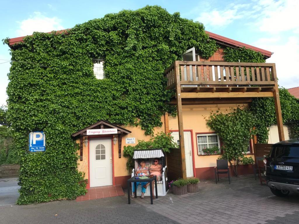 Hotel-Restaurant Christine Lübz Exteriör bild