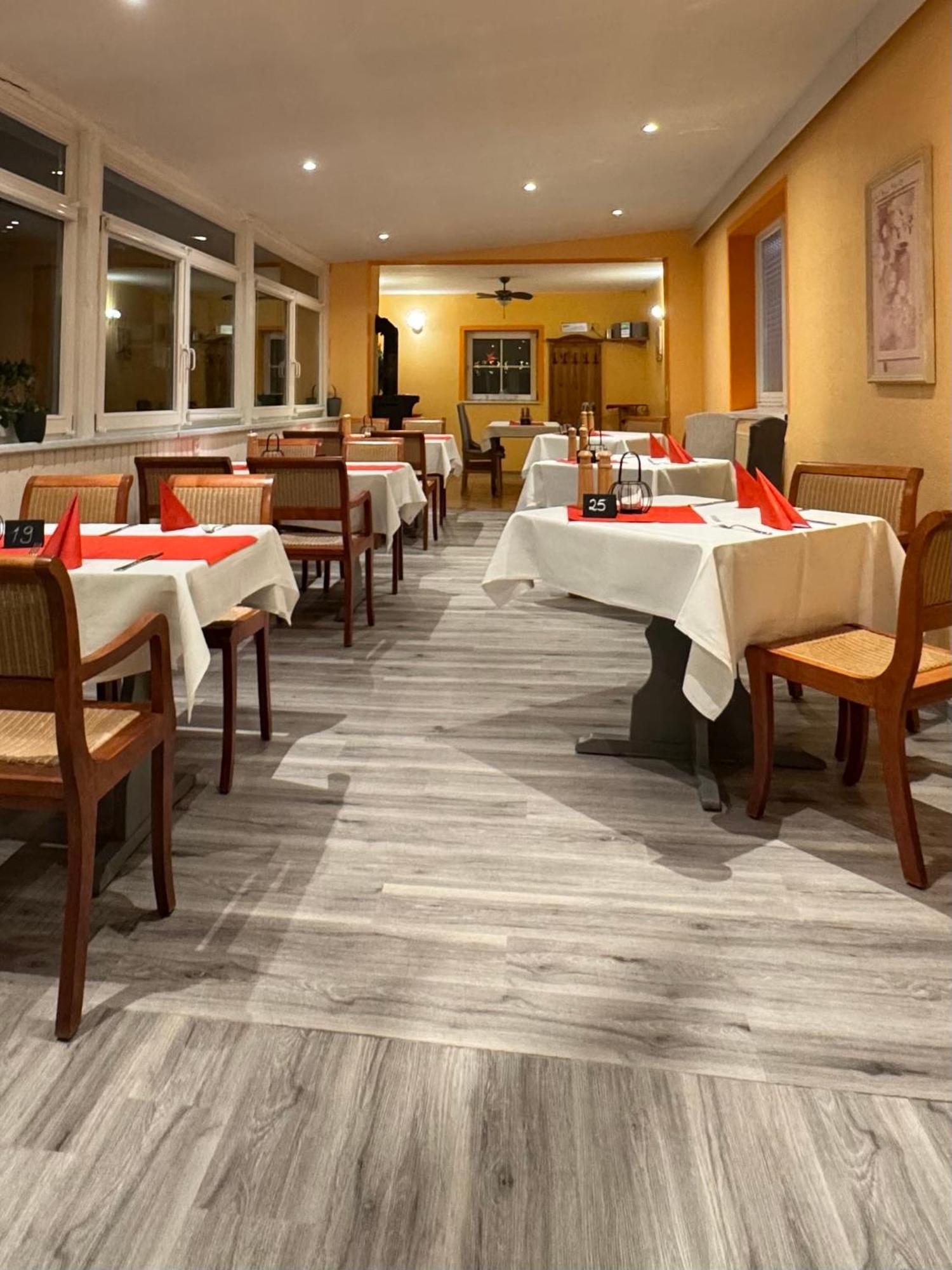 Hotel-Restaurant Christine Lübz Exteriör bild