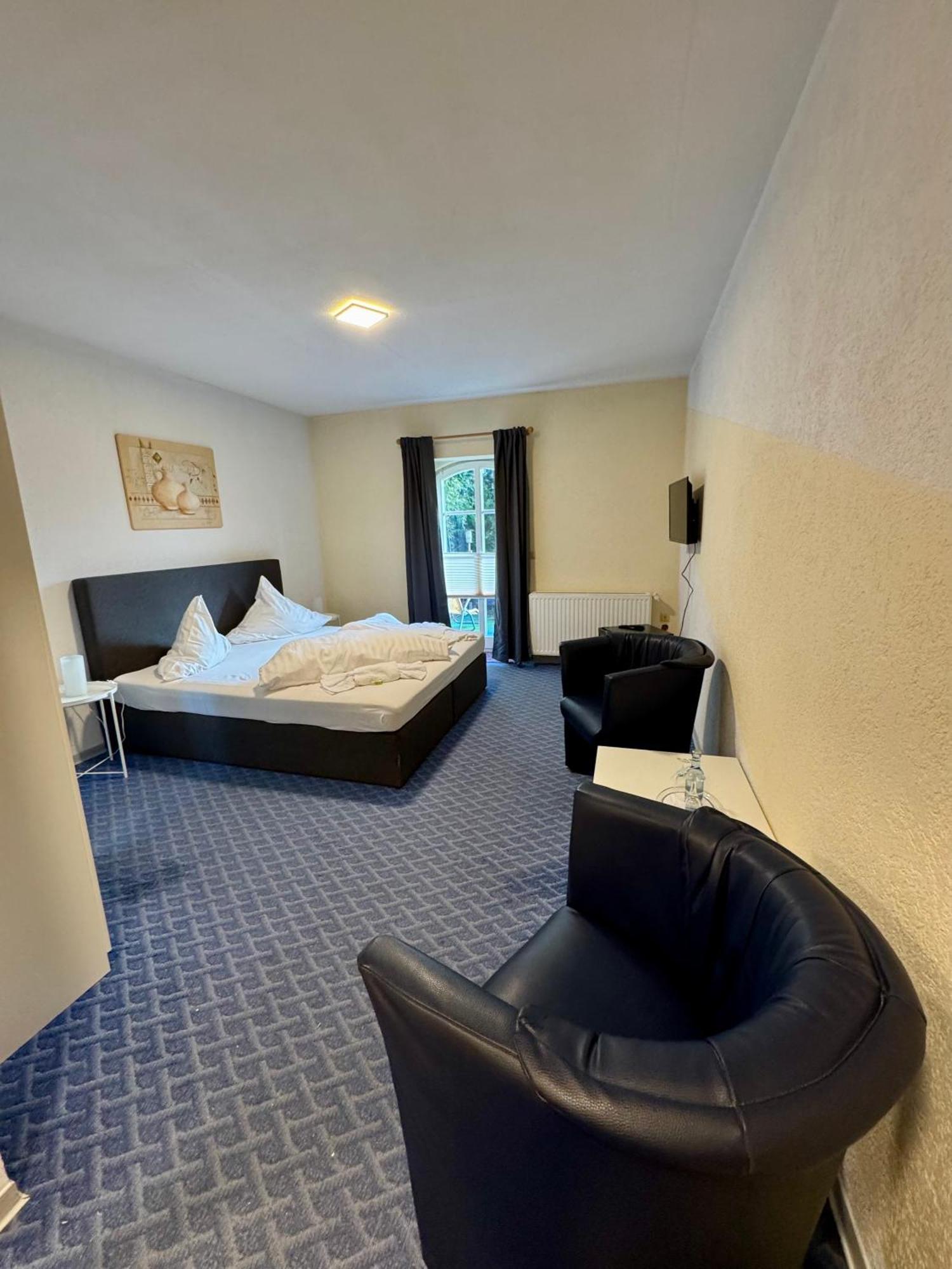 Hotel-Restaurant Christine Lübz Exteriör bild