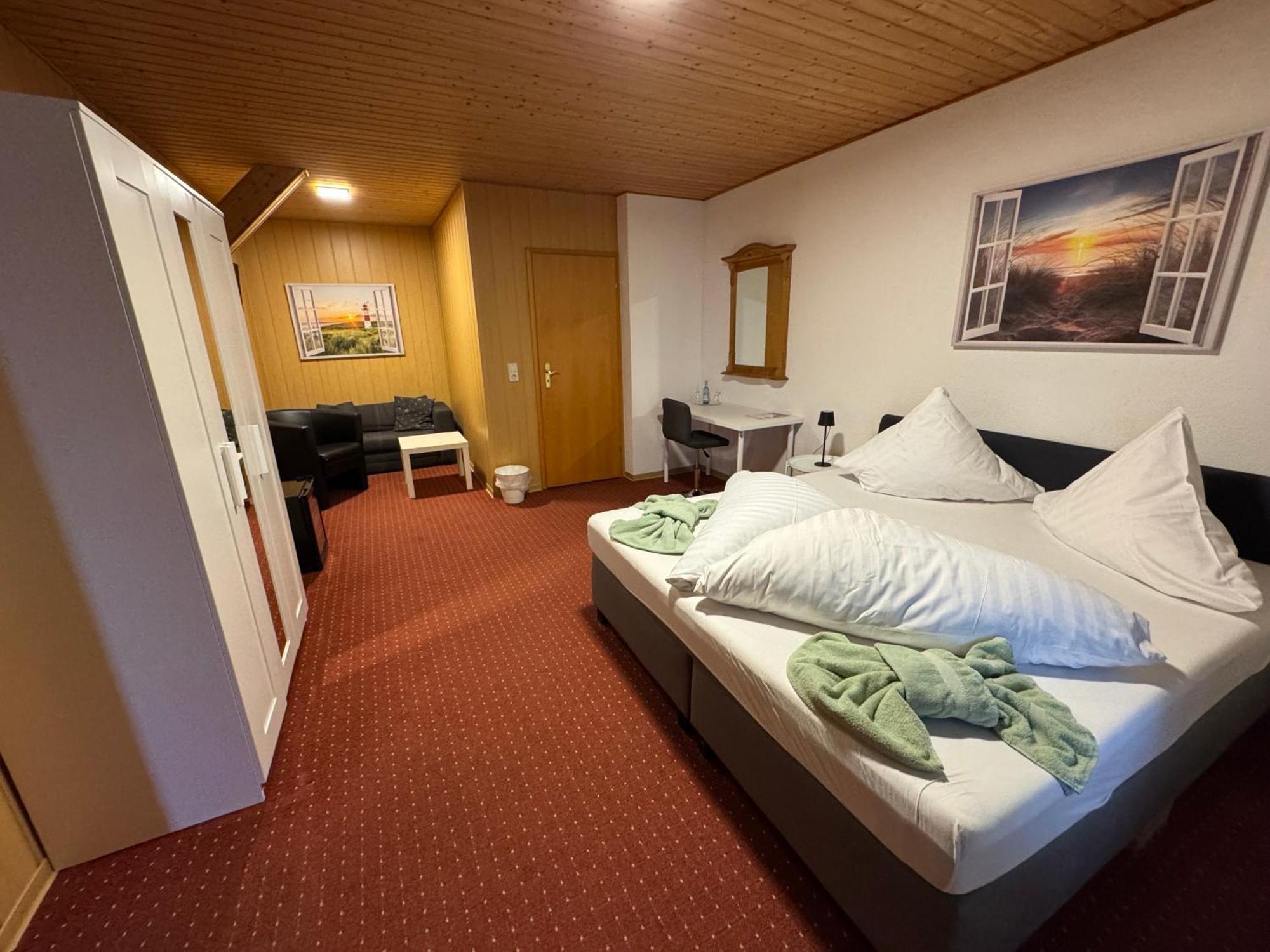 Hotel-Restaurant Christine Lübz Exteriör bild