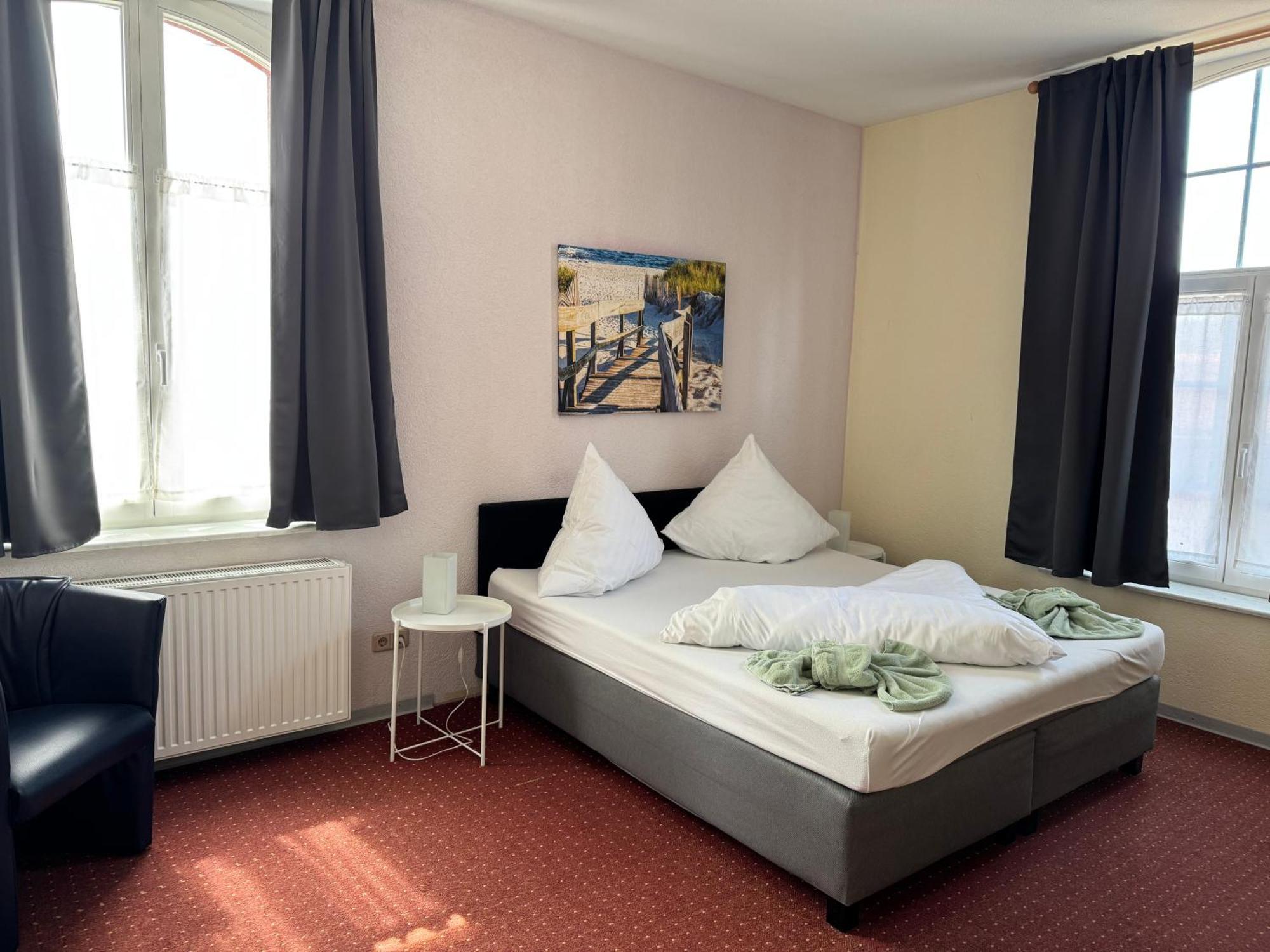 Hotel-Restaurant Christine Lübz Exteriör bild