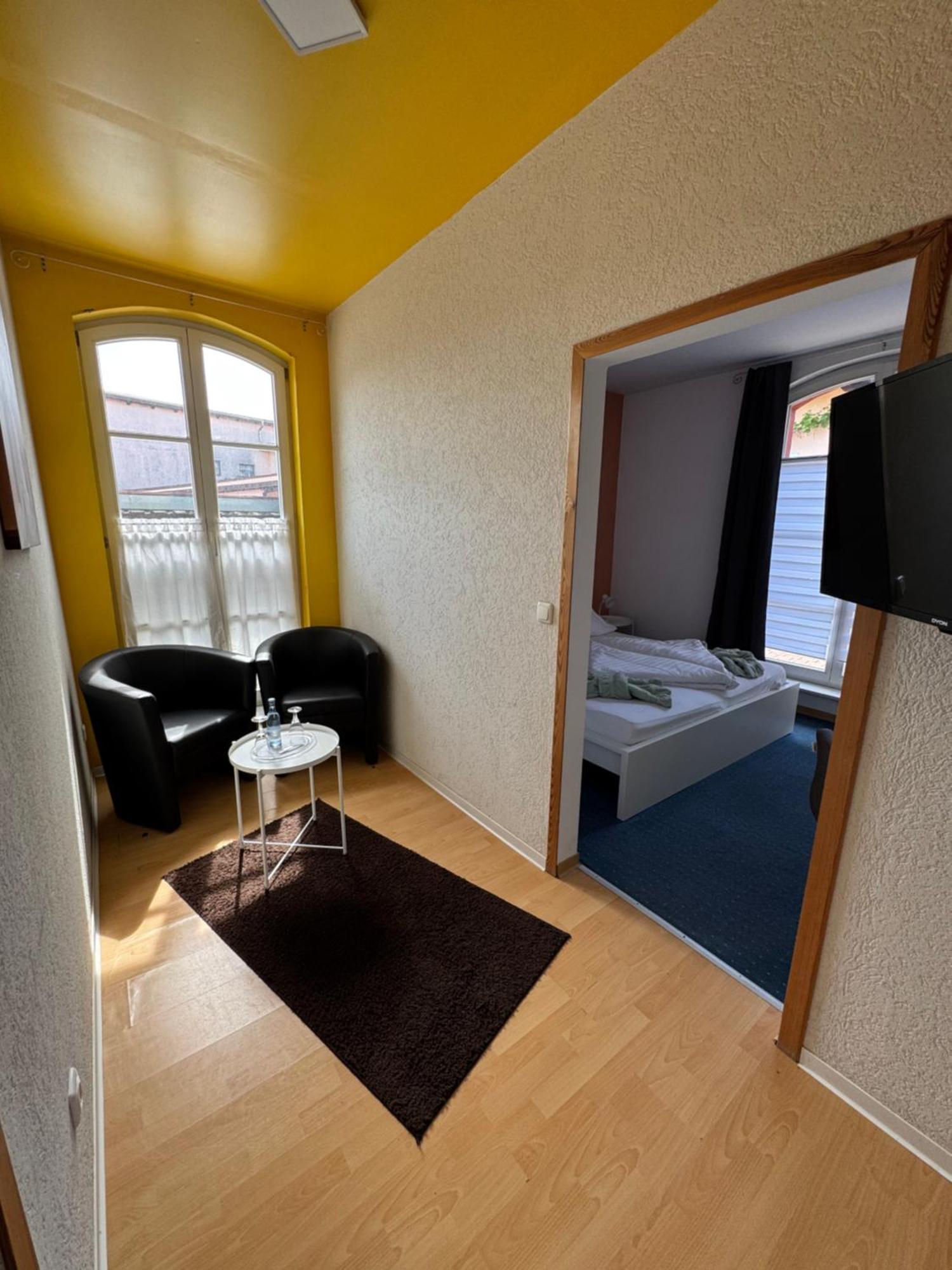 Hotel-Restaurant Christine Lübz Exteriör bild