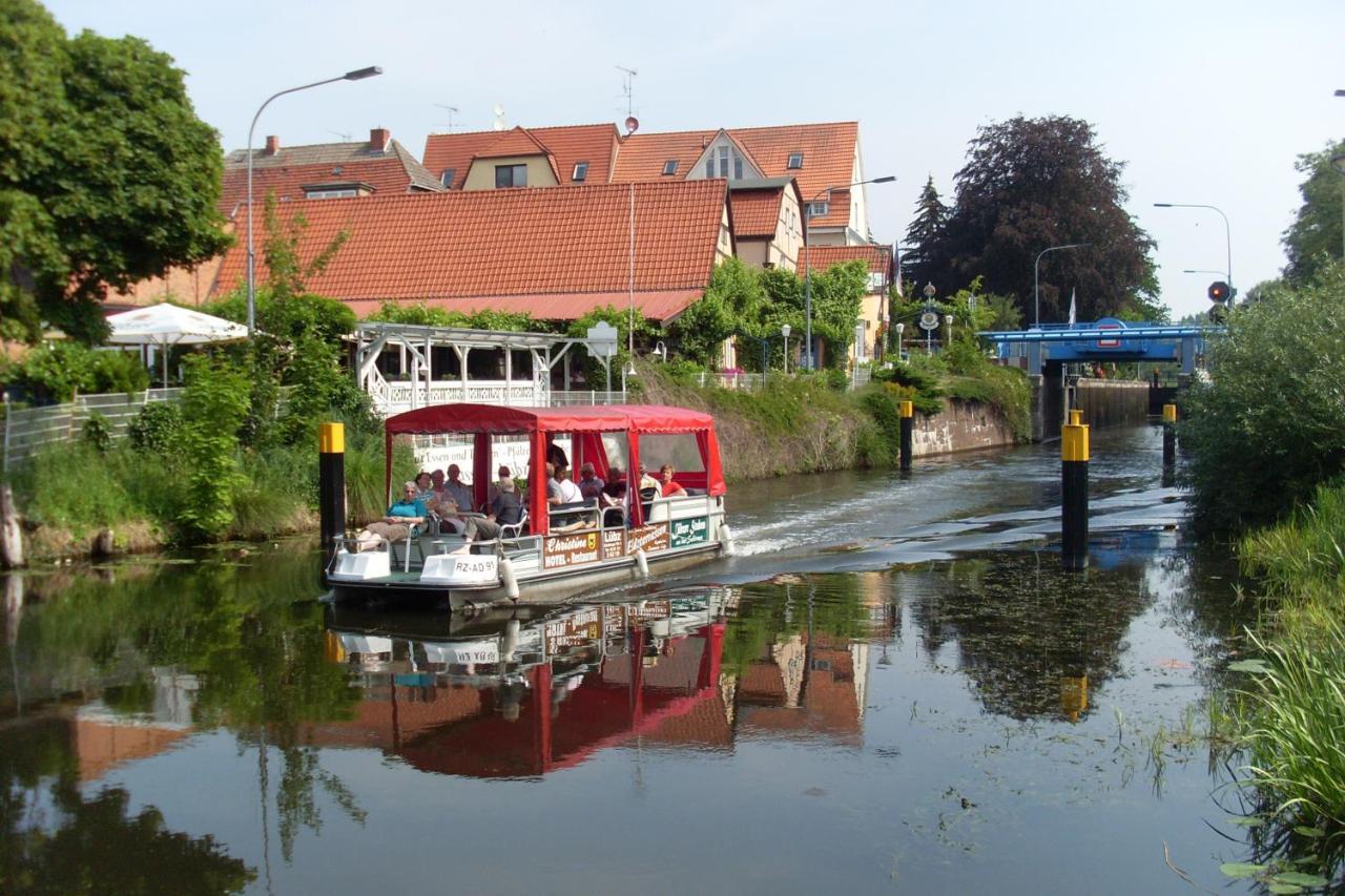 Hotel-Restaurant Christine Lübz Exteriör bild